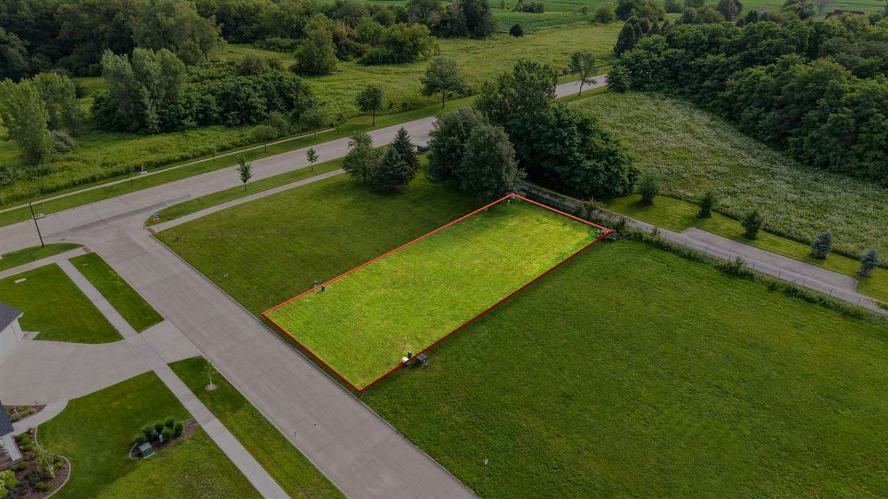 Photo 1 of 15 — 1464 Tamarack Trail, IowaCity, IA 52245