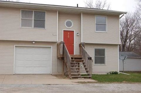 Photo of 910 N Dodge Street, Iowa City, IA 52240 (MLS # 202503347)