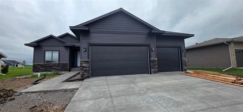 Photo of 804 Windam Dr., Solon, IA 52333 (MLS # 202604278)