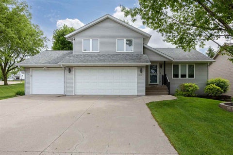 Photo of 1773 Parkway Dr, Coralville, IA 52241 (MLS # 202604936)
