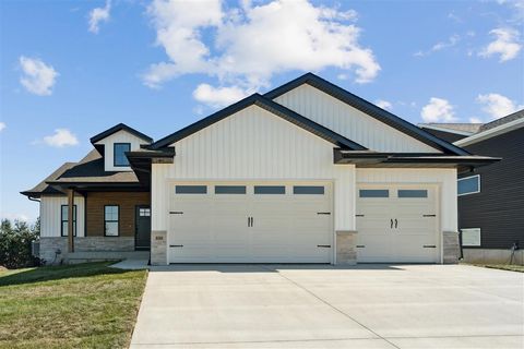 Photo of 810 Crestview Dr., IA 52333 (MLS # 202506322)