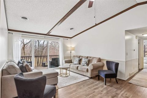 Photo of 1512 1st Ave 204A #204A, Coralville, IA 52241 (MLS # 202601606)