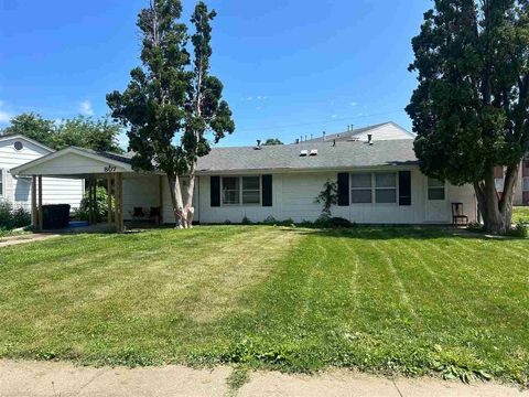 Photo of 805/807 20th Avenue, Coralville, IA 52241 (MLS # 202602017)