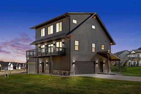 Photo of 1165 Salm Dr, NorthLiberty, IA 52317 (MLS # 202507041)