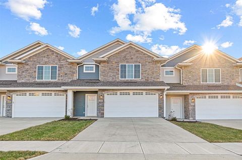 Photo of 2894 Ridgeview Rd Unit B, Coralville, IA 52241 (MLS # 202405118)