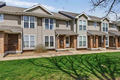 Photo of 618 Westside Dr, IowaCity, IA 52246 (MLS # 202602305)