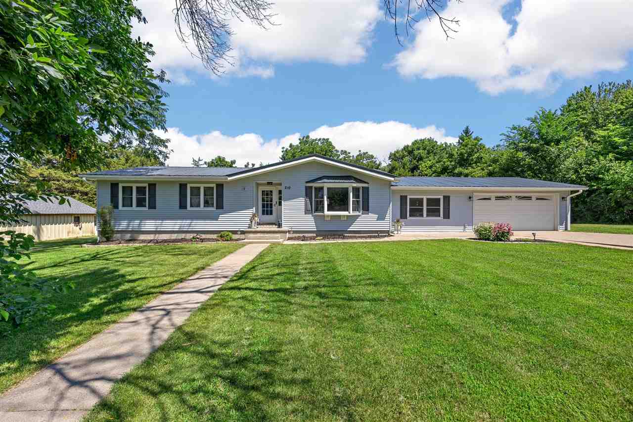 Photo 1 of 29 — 210 W 11th St, Tipton, IA 52772