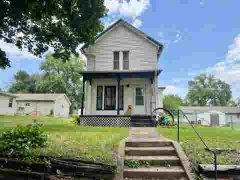 Photo of 203 E Walnut St, Williamsburg, IA 52361 (MLS # 202604510)