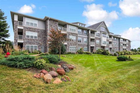 Photo of 260 N Scott Blvd #308, IowaCity, IA 52245 (MLS # 202600025)