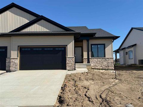 Photo of 1212 Berkshire Ln, NorthLiberty, IA 52317 (MLS # 202602376)