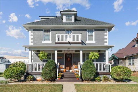 Photo of 29 5th St N, IA 52214 (MLS # 202506084)