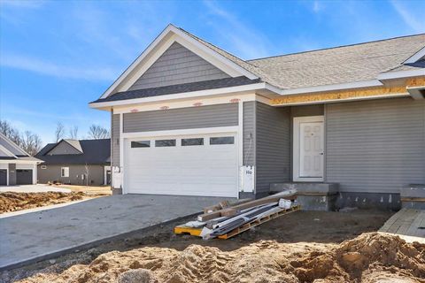 Photo of 1001 Highland Trl, Solon, IA 52333 (MLS # 202600219)