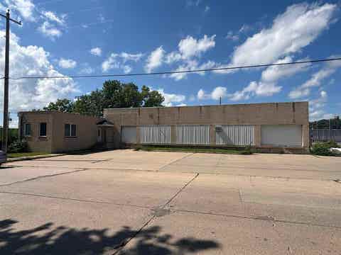 Photo of 1814 E Ave NE, CedarRapids, IA 52402 (MLS # 202605052)