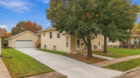 Photo of 514 S 9th Ave, Washington, IA 52353 (MLS # 202606088)