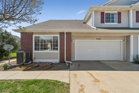 Photo of 7306 Walden Rd NE, CedarRapids, IA 52402 (MLS # 202602388)