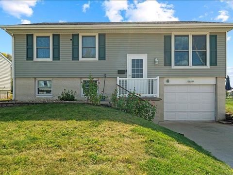 Photo of 6033 Sharon Ln NW, IA 52405 (MLS # 202506209)
