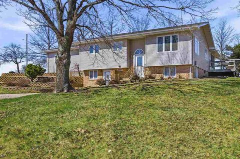 Photo of 4610 200th St, DeepRiver, IA 52222 (MLS # 202601972)