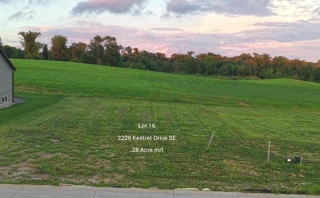 Photo 1 of 5 — 2226 Kestrel Dr SE, CedarRapids, IA 52403