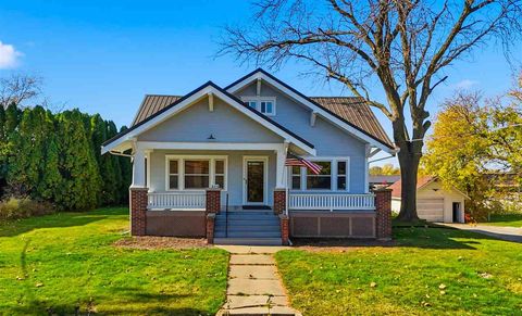 Photo of 404 Wilson St, Williamsburg, IA 52361 (MLS # 202506946)