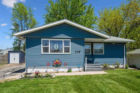 Photo of 275 Jacolyn Dr NW, Cedar Rapids, IA 52405 (MLS # 202503215)