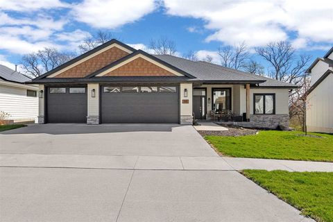 Photo of 1118 Tamarack Trl, IowaCity, IA 52245 (MLS # 202602431)