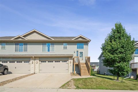 Photo of 612 Doe Ave, IA 52340 (MLS # 202505992)