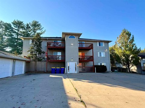 Photo of 121-139 Northridge Drive 121-139 #121-139, WestBranch, IA 52358 (MLS # 202507054)