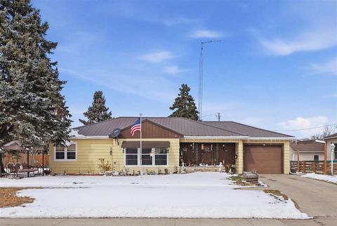 Photo of 1204 E Main, Washington, IA 52353 (MLS # 202601837)
