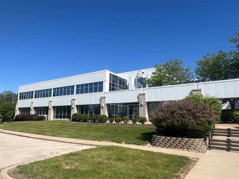Photo of 701 Tama St Bldg B, Marion, IA 52302 (MLS # 202604341)
