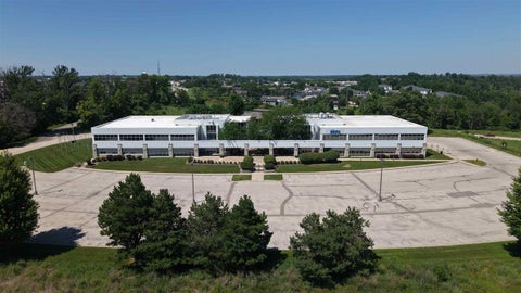 Photo of 701 Tama St Bldg B, Marion, IA 52302 (MLS # 202604341)