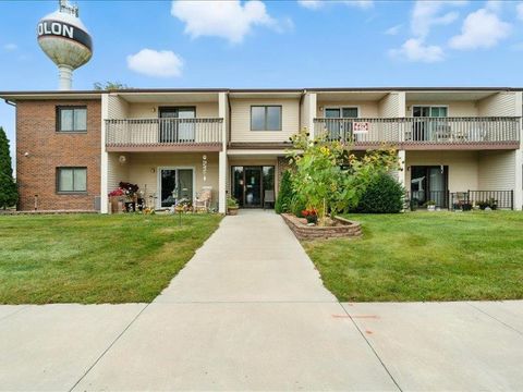 Photo of 730 S Market St 24 #24, Solon, IA 52333 (MLS # 202505608)