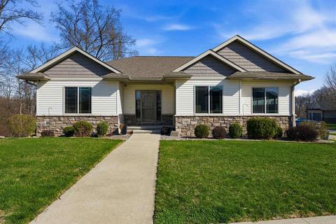 Photo of 1980 Silver Maple Trl, NorthLiberty, IA 52317 (MLS # 202602404)