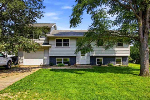 Photo of 3272 Coral Ave NE, Solon, IA 52333 (MLS # 202603685)