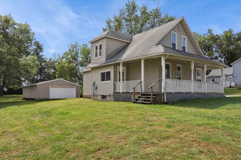 Photo of 605 Oak Street, IA 52361 (MLS # 202505948)