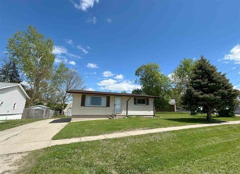 Photo of 840 S Dubuque St, Solon, IA 52333 (MLS # 202504223)