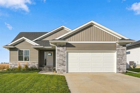Photo of 900 Beck Dr, Solon, IA 52333 (MLS # 202606236)