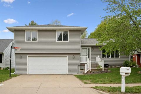 Photo of 844 Pepper Dr., IowaCity, IA 52240 (MLS # 202602947)