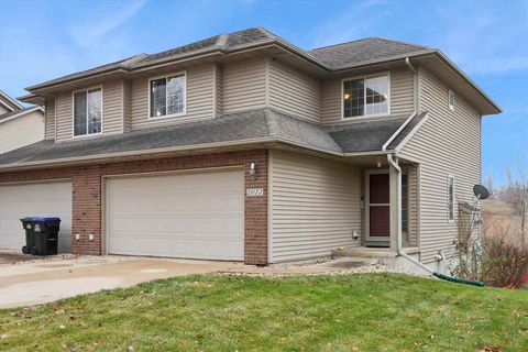 Photo of 2022 Northland Cir, Coralville, IA 52241 (MLS # 202507358)