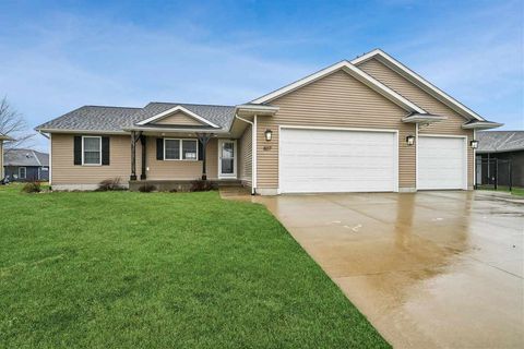 Photo of 807 Juniper Drive, Independence, IA 50644 (MLS # 202602227)