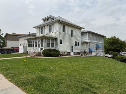 Photo of 1004 Newton Rd, Iowa City, IA 52246 (MLS # 202503298)