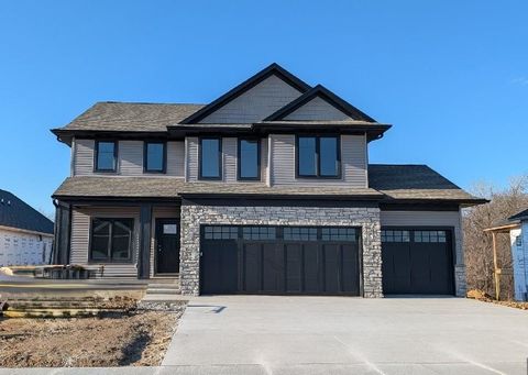 Photo of 3073 Ridgeview Cir, Coralville, IA 52241 (MLS # 202601287)