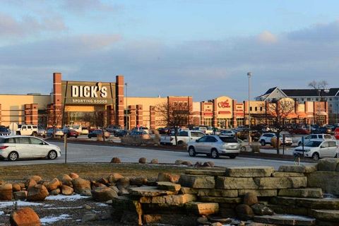 Photo of 4601 SE 1st Ave, Cedar Rapids, IA 50402 (MLS # 202501282)