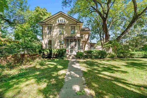 Photo of 820 Kirkwood Ave, IA 52240 (MLS # 202506053)