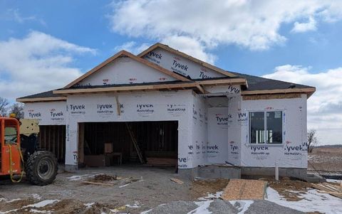 Photo of 3056 Ridgeview Cir, Coralville, IA 52241 (MLS # 202601289)