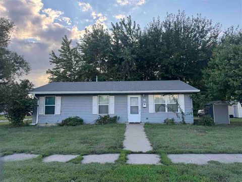 Photo of 611 Tuttle St, IA 52501 (MLS # 202506000)