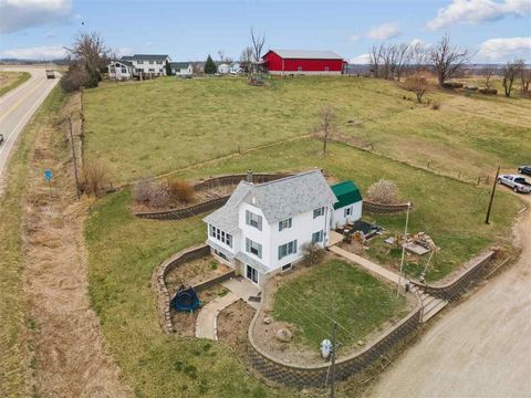 Photo of 2226 Springville Rd, Springville, IA 52336 (MLS # 202602609)