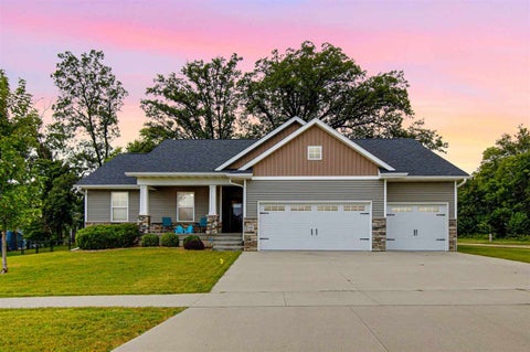 Photo of 605 Deer View Ave, Tiffin, IA 52340 (MLS # 202605512)