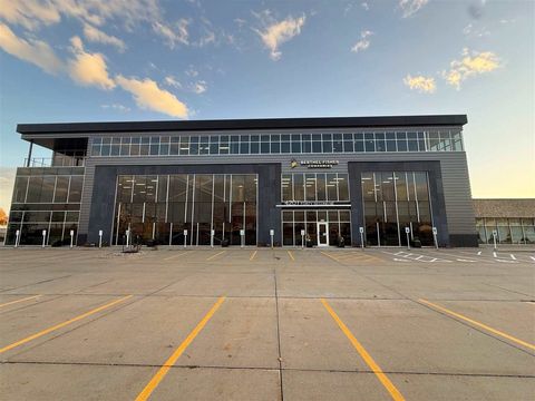 Photo of 4201 42nd St NE 100 - 3rd Flr #100 - 3rd Flr, CedarRapids, IA 52402 (MLS # 202507185)