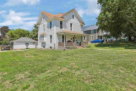 Photo of 739 S Iowa Ave, Washington, IA 52353 (MLS # 202603586)