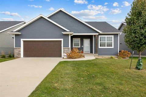 Photo of 1935 Bowstring Dr, Marion, IA 52302 (MLS # 202506860)